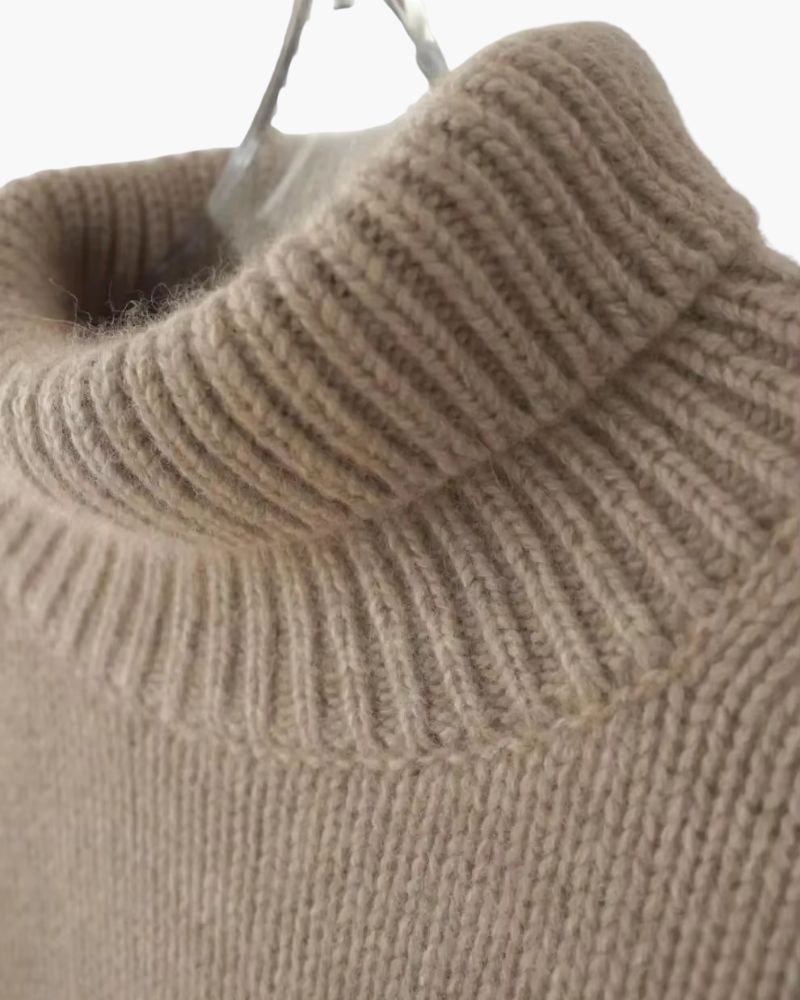 Zia | Cozy High-Collared Sweater